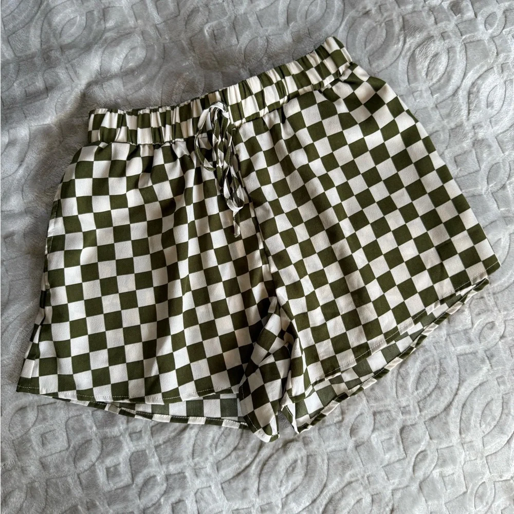 Pretty Garbage Checkered Green and White Women's Matching set - Picture 5 of 5